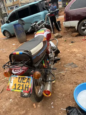 Bajaj Boxer 100 2021 Red