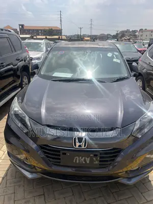 Honda Vezel 1.5 Hybrid 4WD 2014 Black