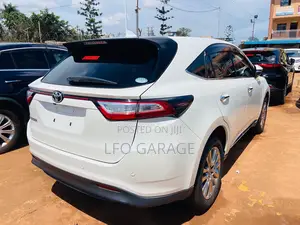 Toyota Harrier 2.0 2018 White