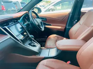 Toyota Harrier 2.0 2018 White