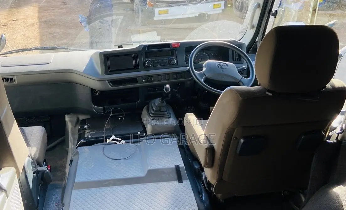 Toyota Coaster 2017 Silver