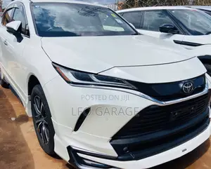 Toyota Harrier 2.0 4WD 2021 White