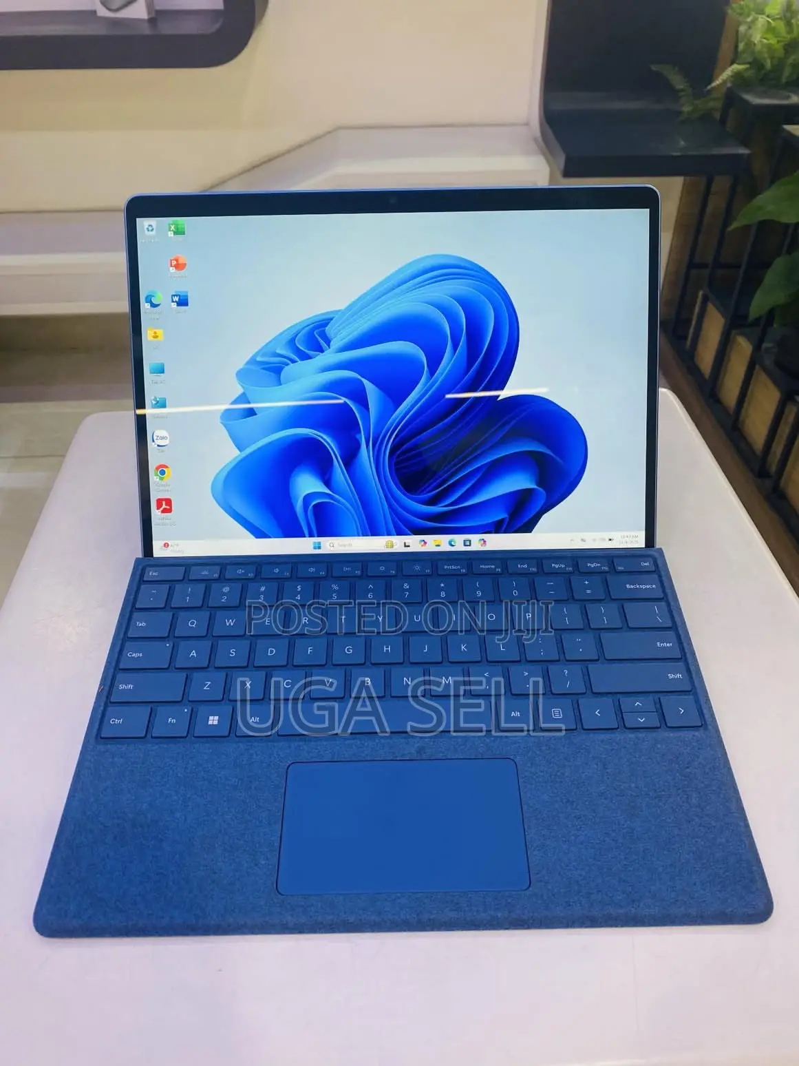 New Laptop Microsoft Surface Pro 9 16GB Intel Core i7 SSD 1T