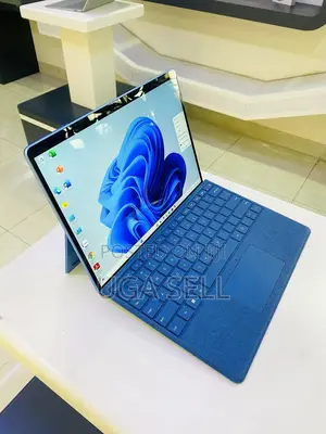 New Laptop Microsoft Surface Pro 9 16GB Intel Core i7 SSD 1T