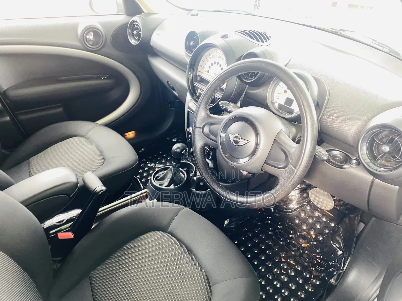 Mini Cooper 2013 White
