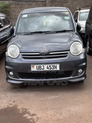 Toyota Sienta 2008 Gray