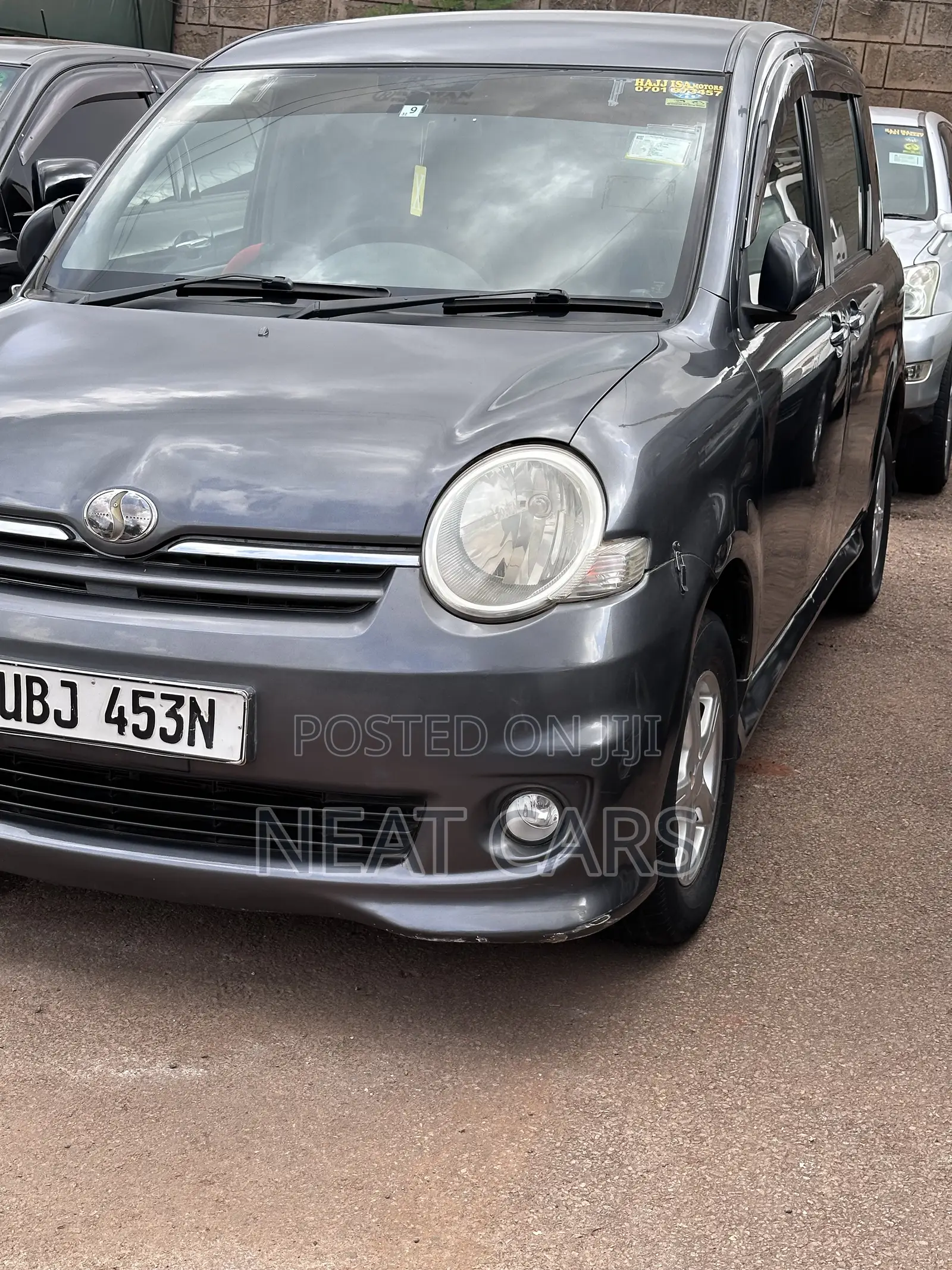 Toyota Sienta 2008 Gray
