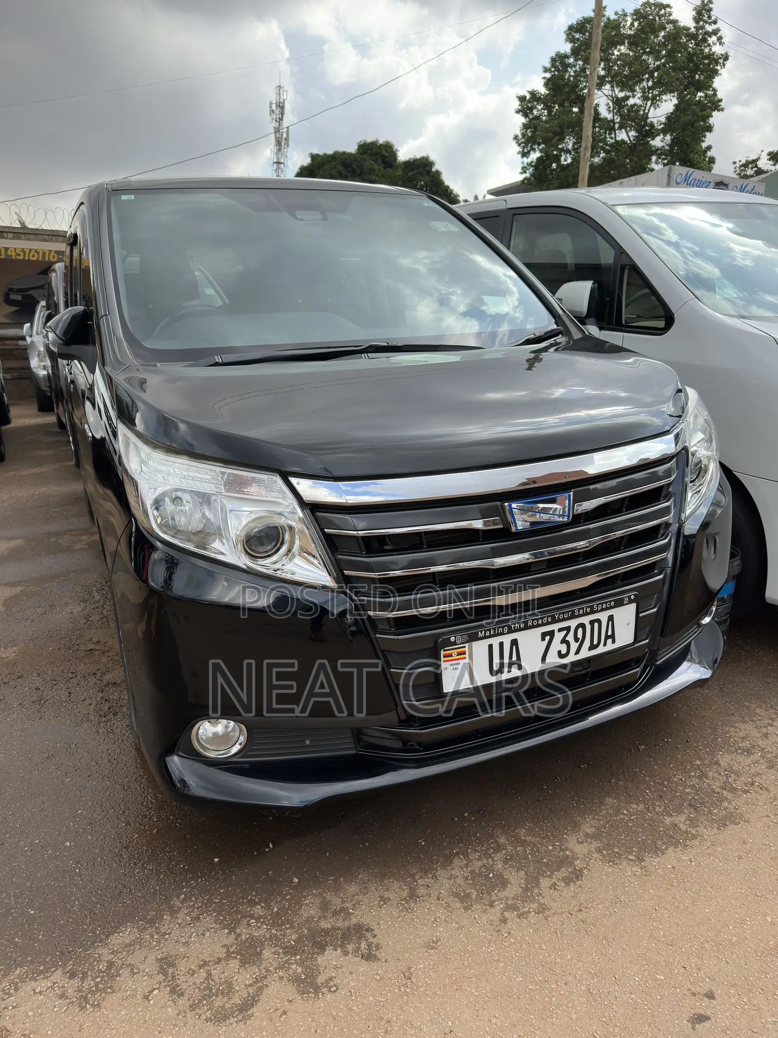 Toyota Noah 2016 Black