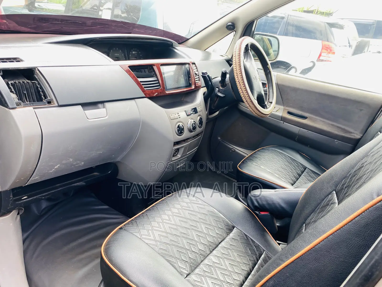 Toyota Noah 2003 Silver