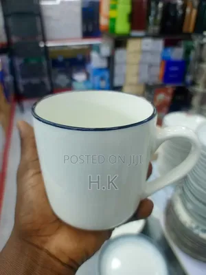 12pcs White Ceramic Coffee Mug With a Dark Rim.