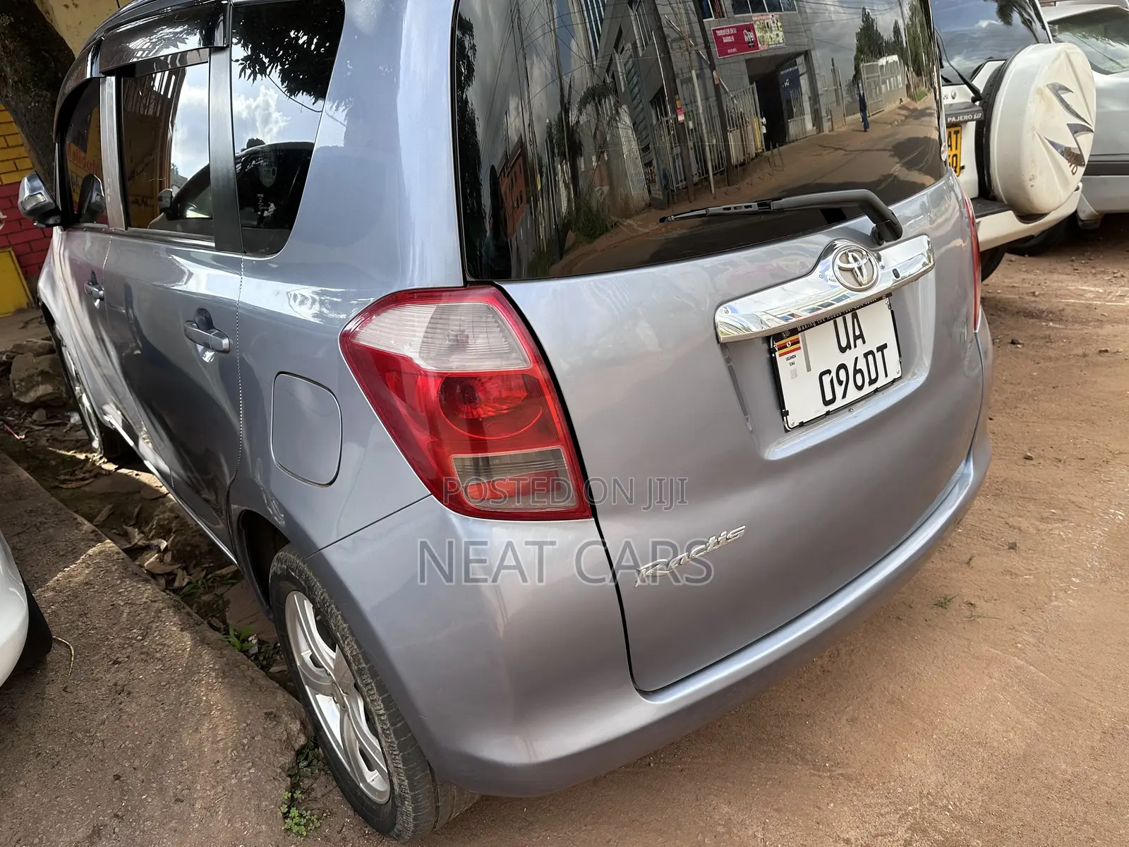 Toyota Ractis 2008 Silver