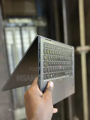 Laptop Lenovo ThinkPad X1 Yoga 16GB Intel Core i7 SSD 512GB