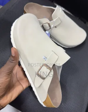 Birkenstock Boston Clogs in Suede With Buckle Strap