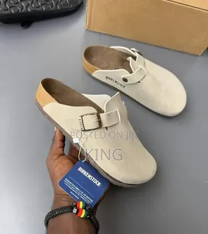 Birkenstock Boston Clogs in Suede With Buckle Strap