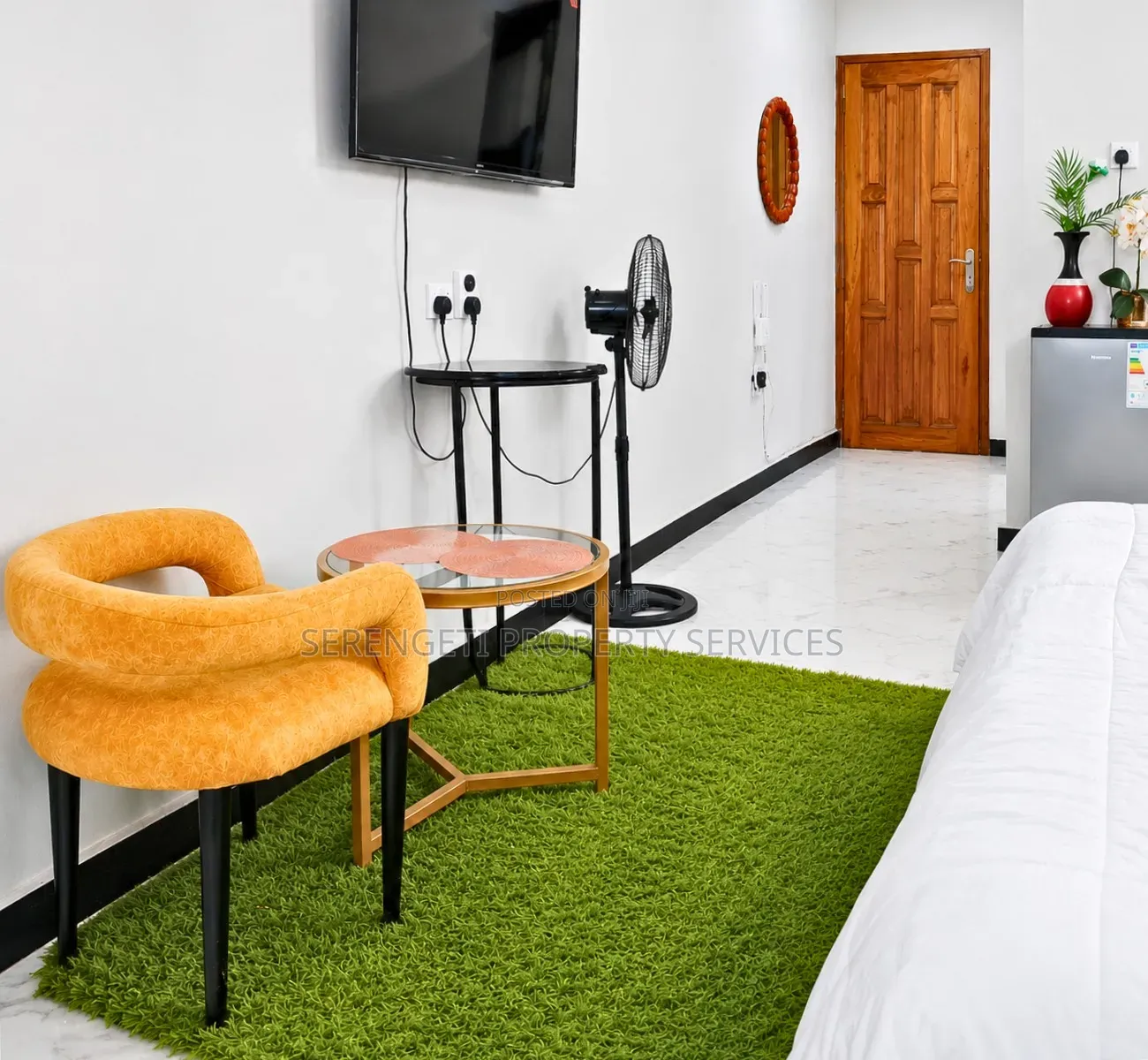 Furnished Studio Airbnb Munyonyo