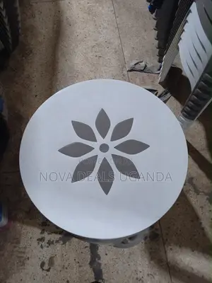 Round Plastic Table
