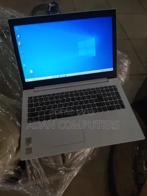 Laptop Lenovo LOQ 15IRH8 4GB Intel Celeron HDD 500GB