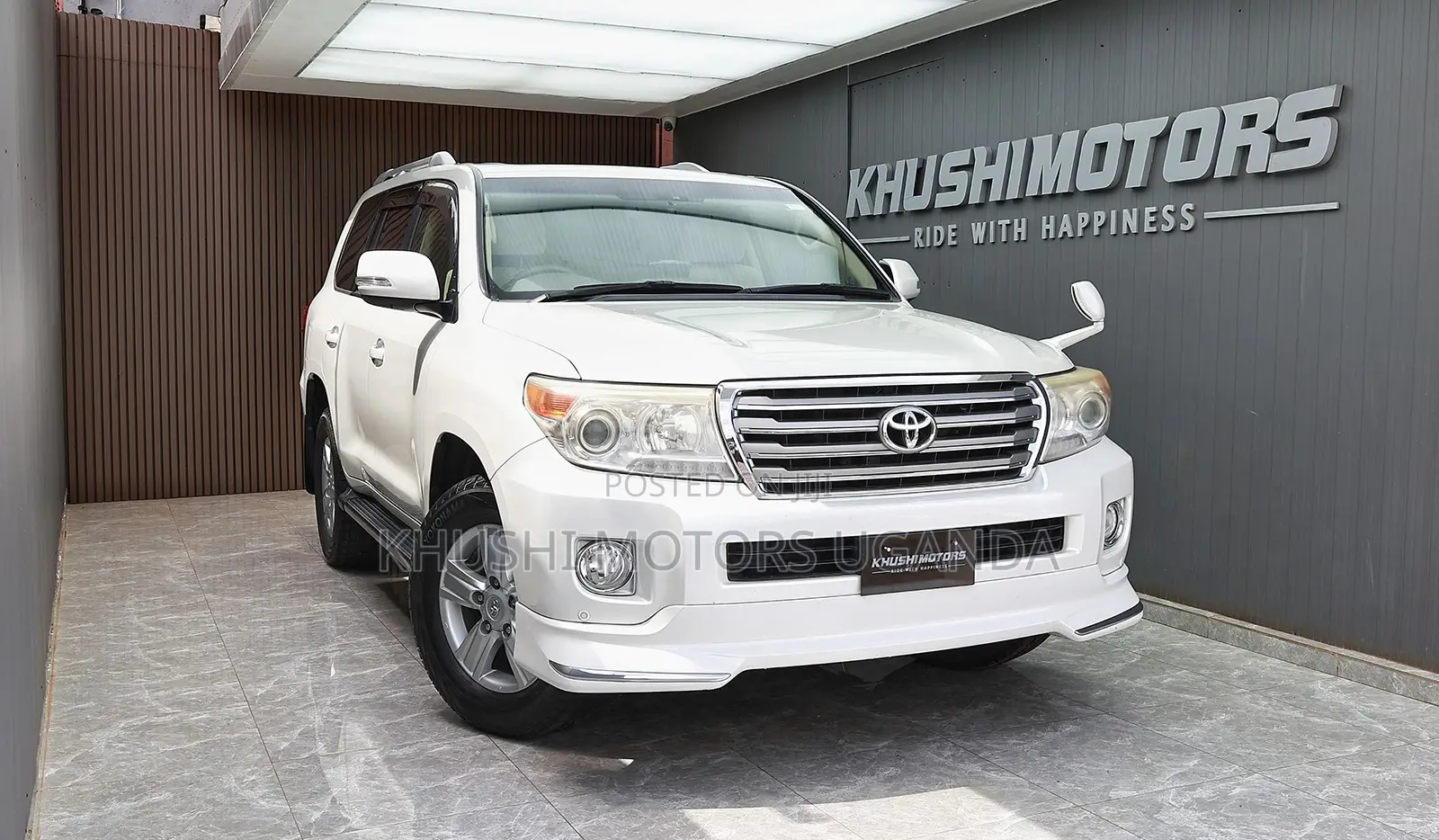 Toyota Land Cruiser 4.6 V8 AX 2013 White