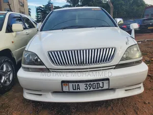 Toyota Harrier 2004 White