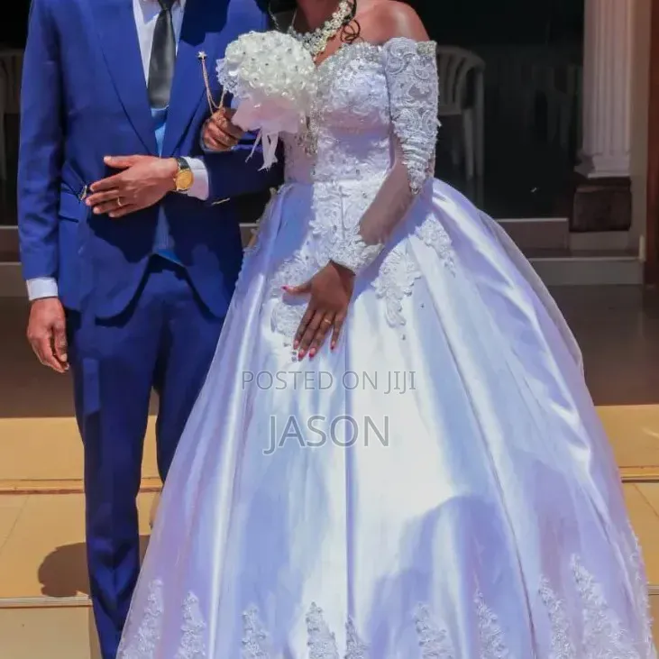 Elegant Wedding Gown For Sale