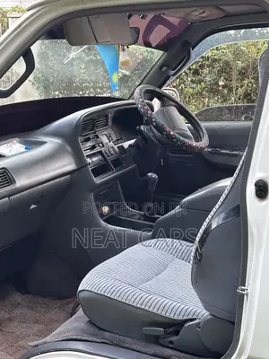 Toyota HiAce 2002 Grey