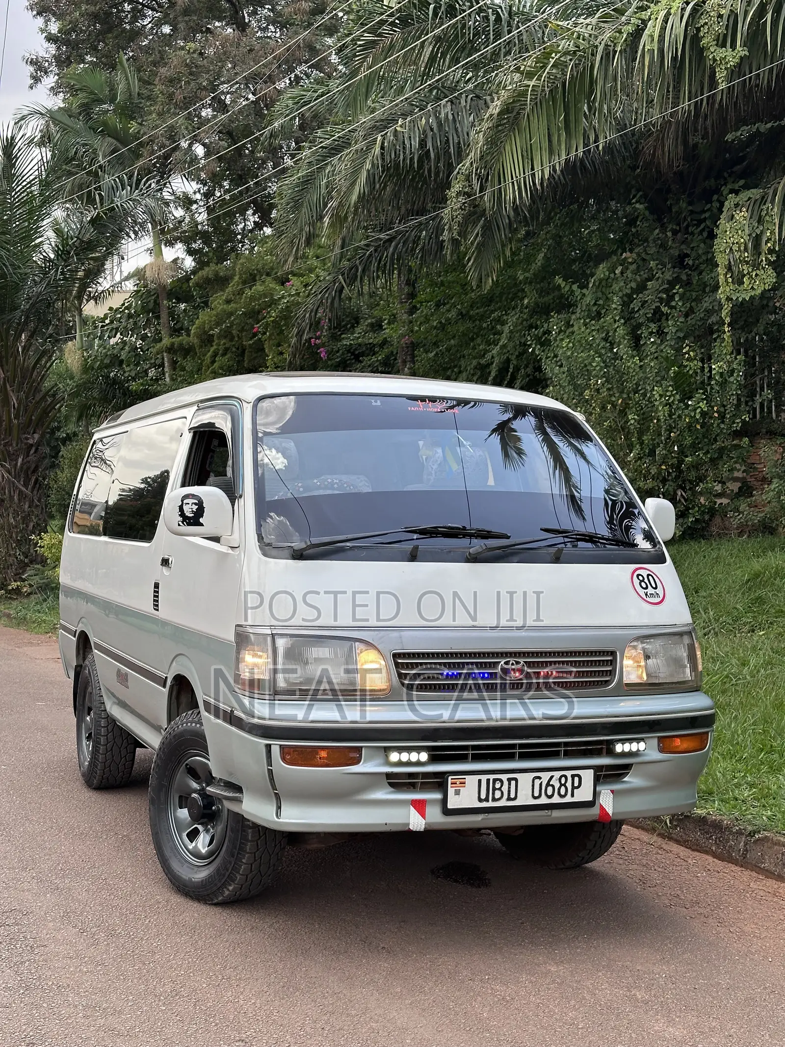 Toyota HiAce 2002 Grey
