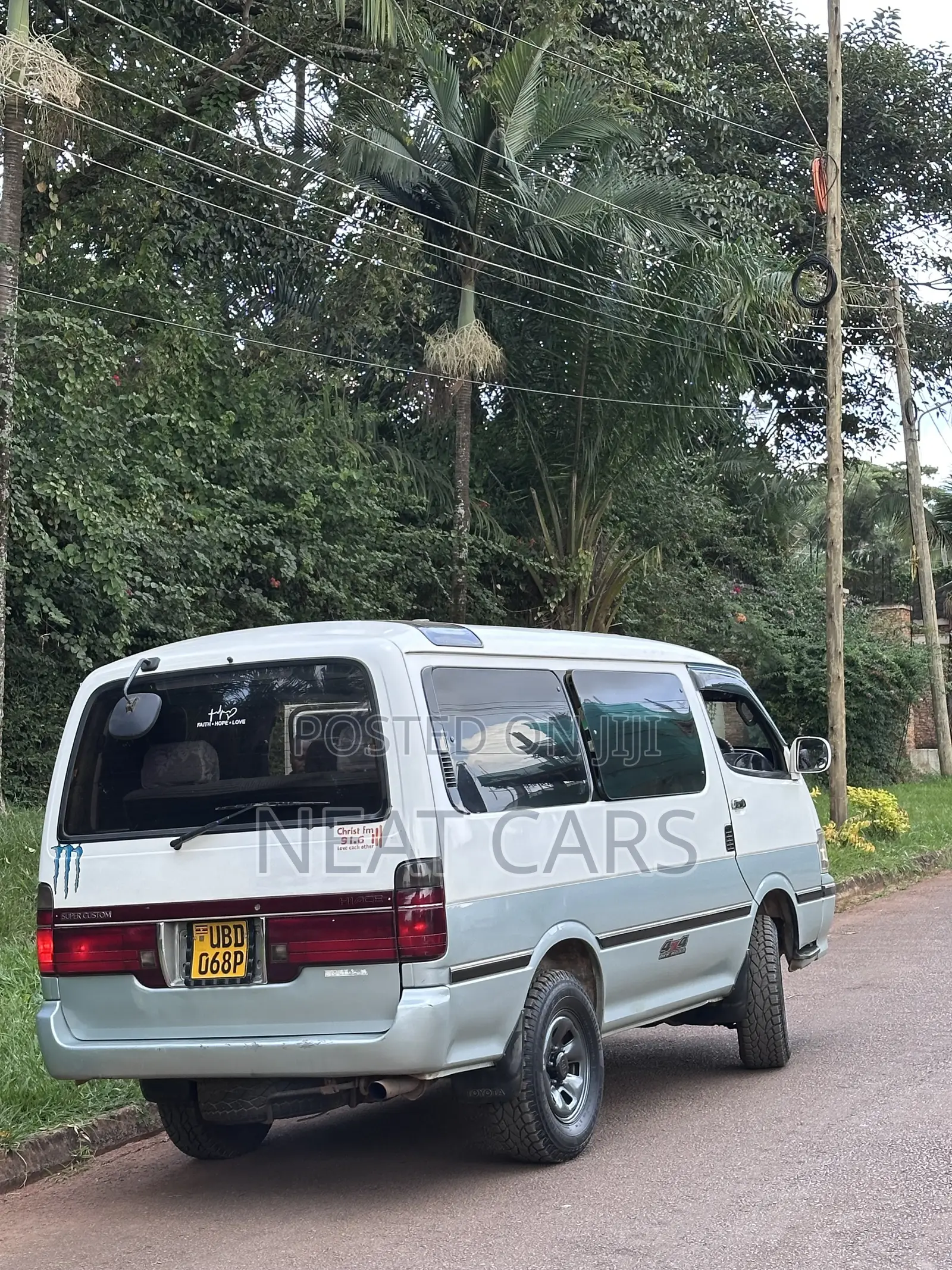 Toyota HiAce 2002 Grey