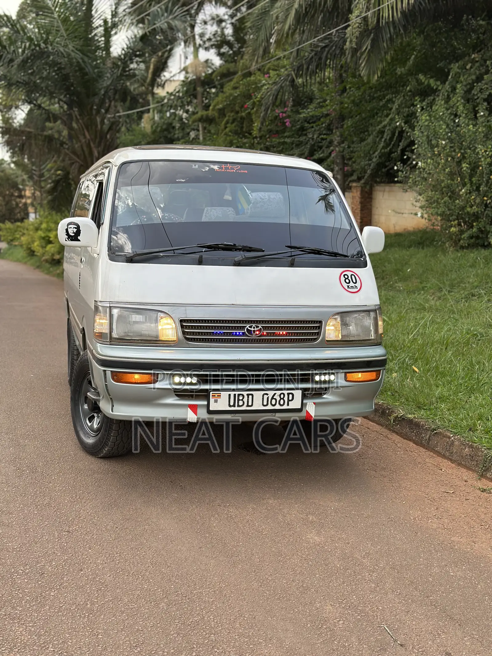 Toyota HiAce 2002 Grey