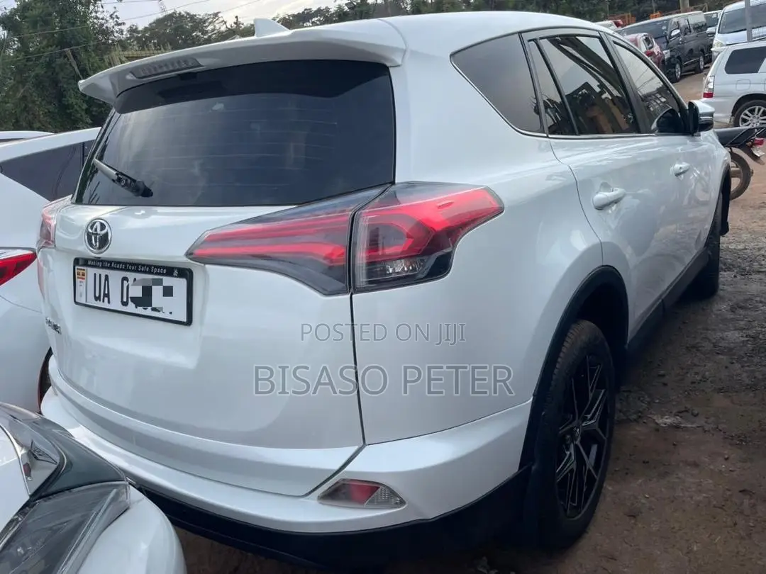 Toyota RAV4 2016 White