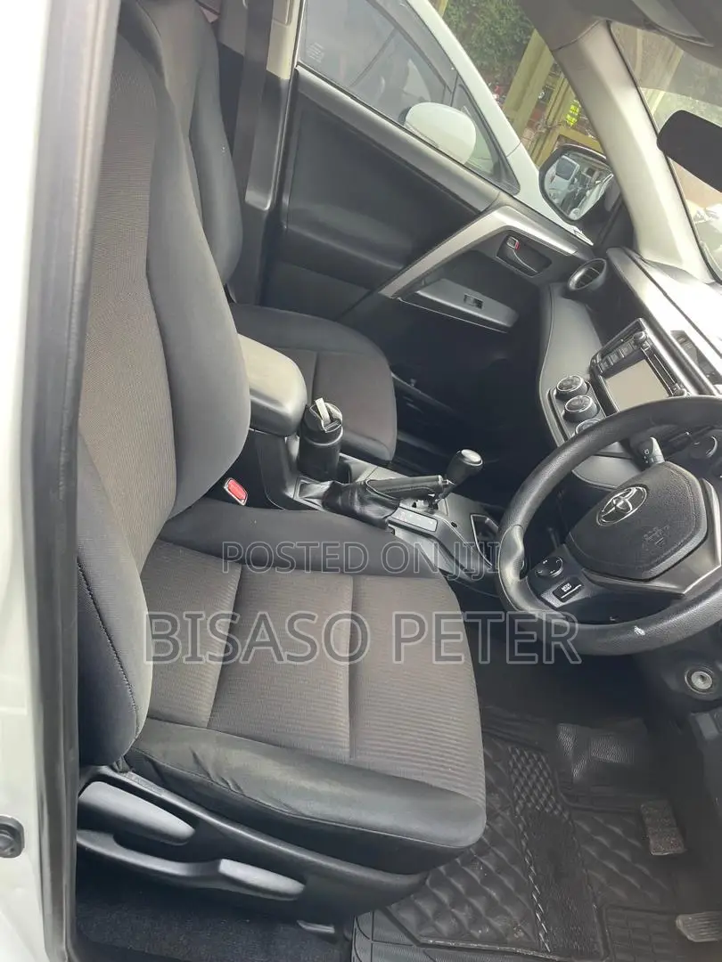 Toyota RAV4 2016 White