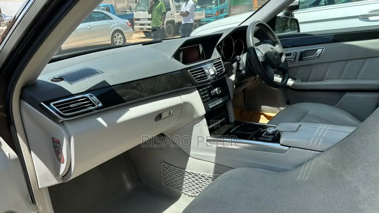 Mercedes-Benz E300 2014 Gray