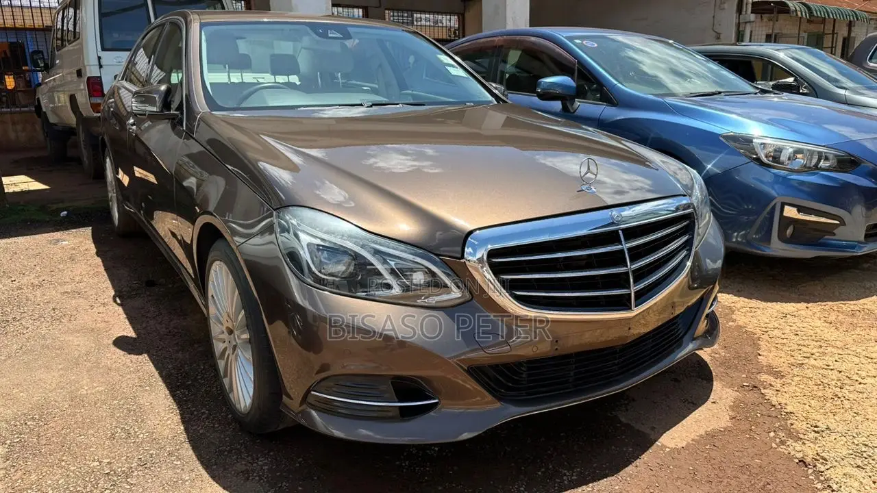 Mercedes-Benz E300 2014 Gray