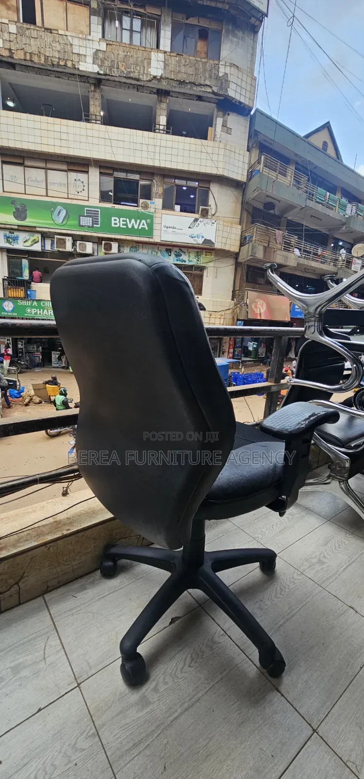 Comfortable Mesh and Leather Mid Back Office Chair