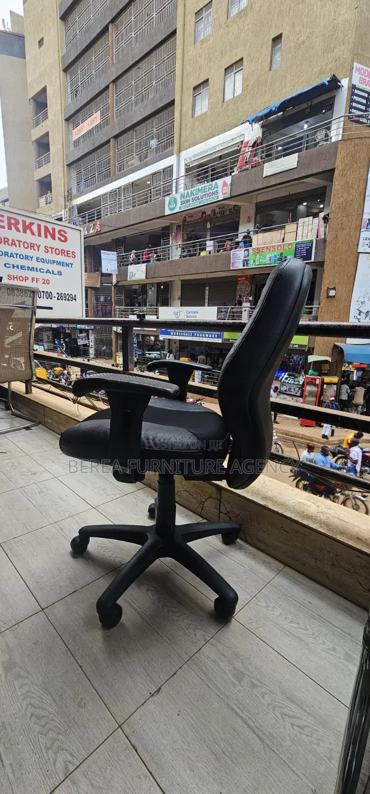 Comfortable Mesh and Leather Mid Back Office Chair