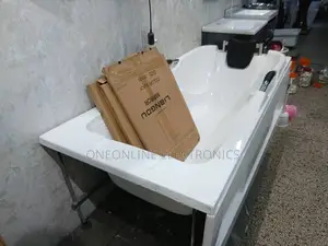White Fibre Panel Bathtub
