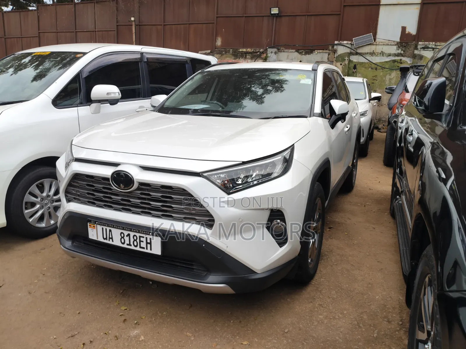 Toyota RAV4 2021 White
