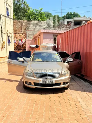 Mercedes-Benz C180 2006 Gold