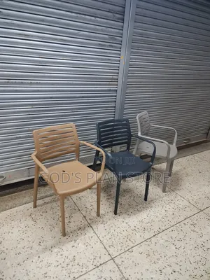Simplistic Outdoor Indoor Plastic Chairs Plastic Chairs for Restaurant