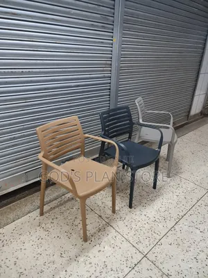 Simplistic Outdoor Indoor Plastic Chairs Plastic Chairs for Restaurant