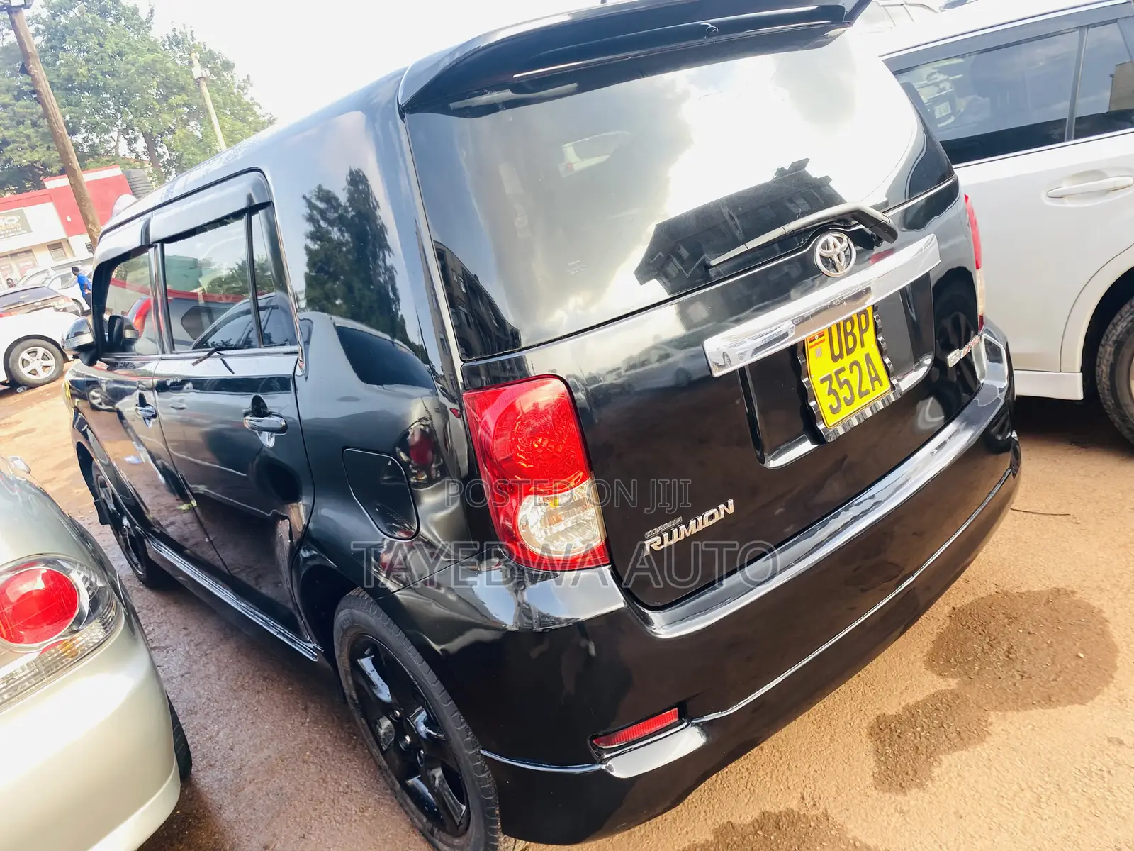 Toyota Corolla Rumion 2010 Black