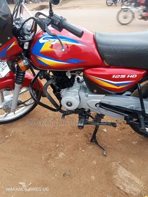 Bajaj Boxer 125 2025 Red