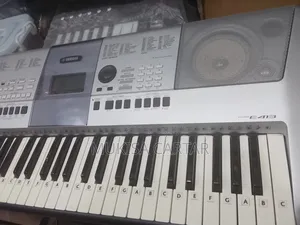 PSR 413 Keyboard
