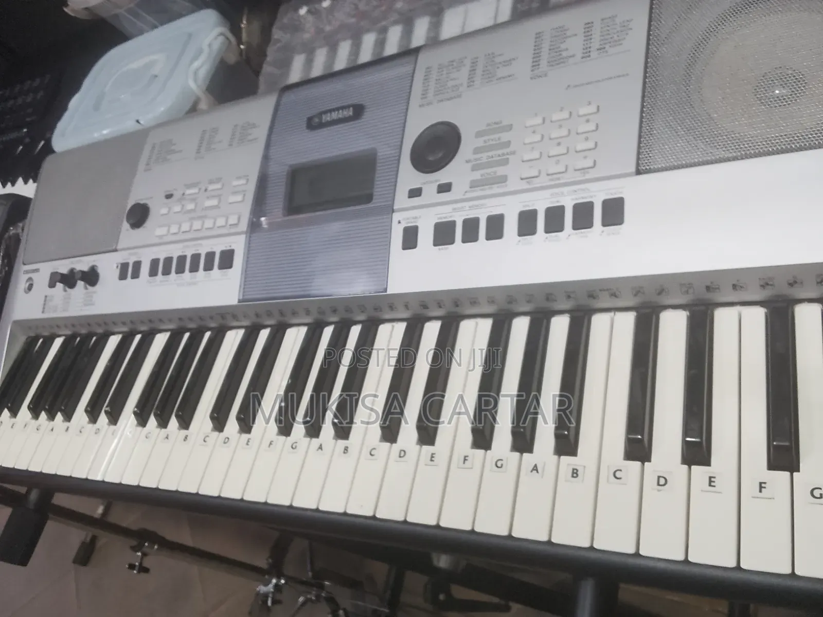 PSR 413 Keyboard