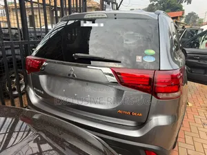 Mitsubishi Outlander 2017 Gray