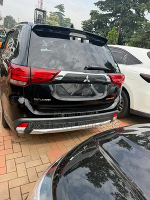 Mitsubishi Outlander 2017 Black