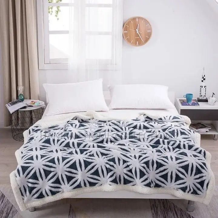 Sherpa Fleece Throw Blanket