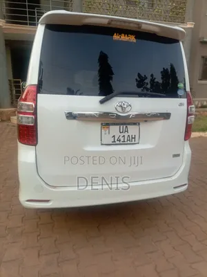 Toyota Noah 2013 White