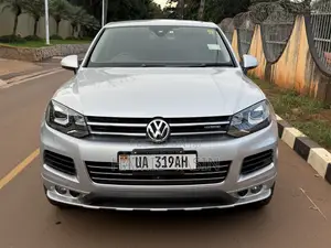 Volkswagen Touareg 2012 Silver