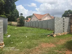 Beutiful Plot in Well Fence Onquicksale Heart of Buziga Konge Heights
