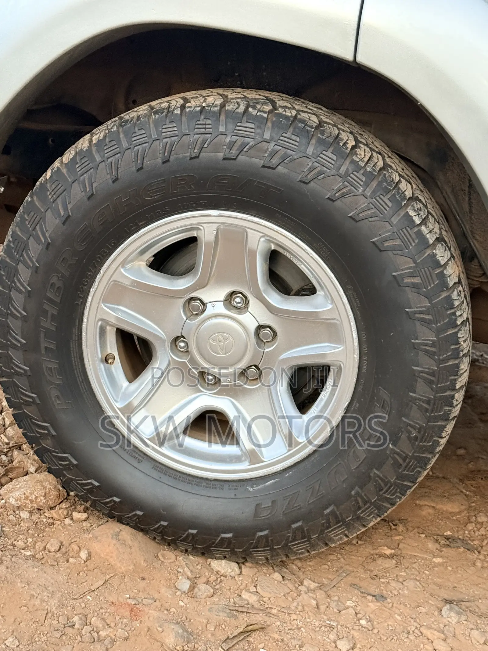 Toyota Land Cruiser Prado 2000 Silver